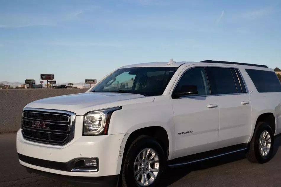 GMC YUKON XL 2019 1GKS2GKC6KR161362 image